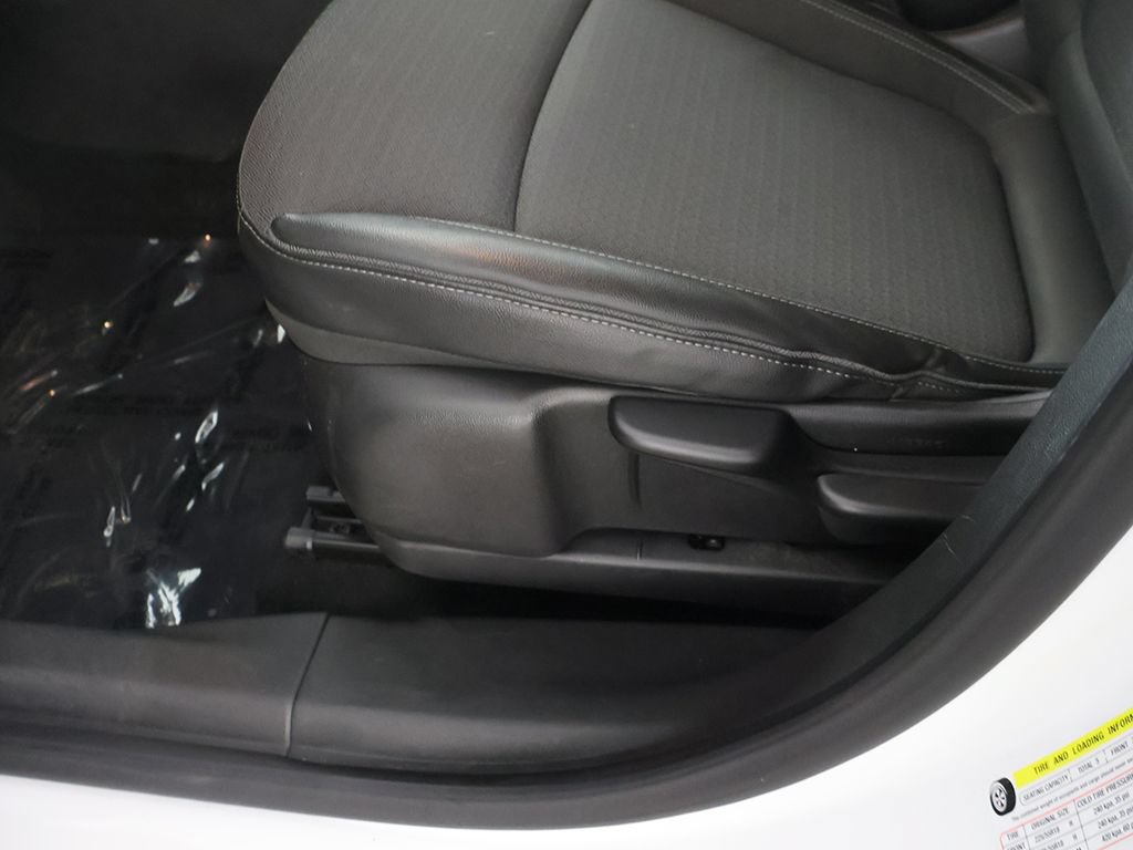 Used 2024 Buick Encore GX Preferred FWD image 28