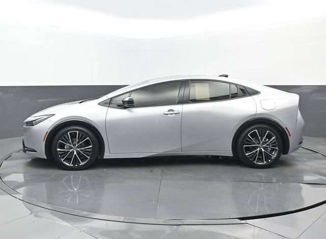 Used 2023 Toyota Prius XLE FWD image 22