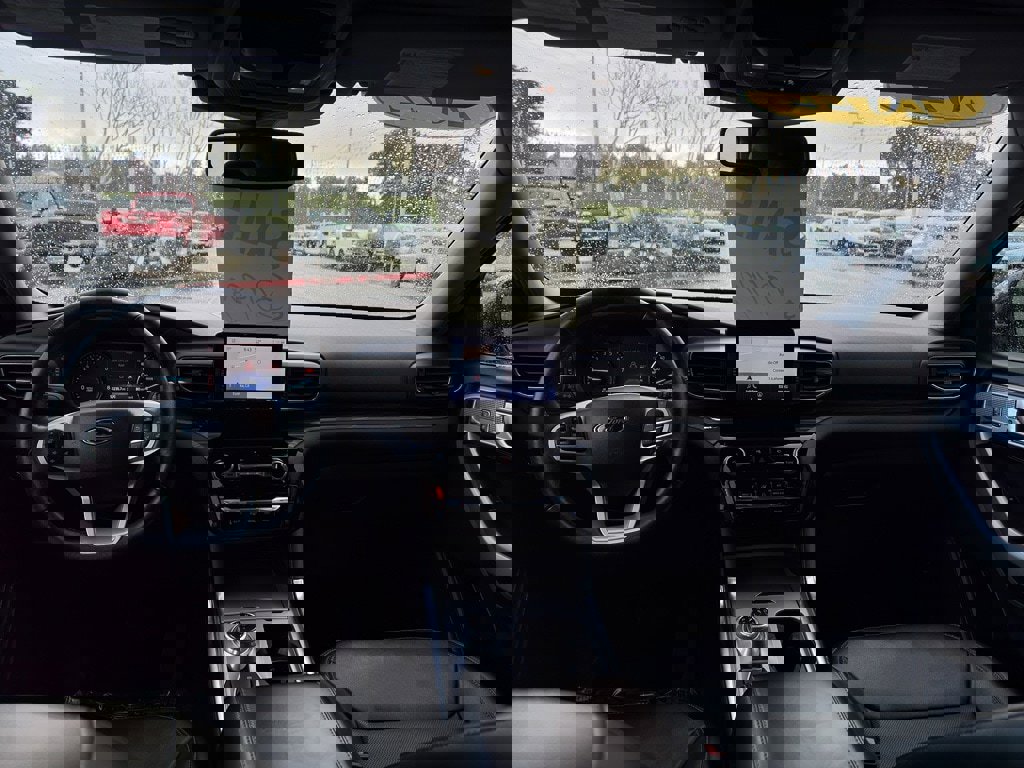 Used 2022 Ford Explorer Limited image 17