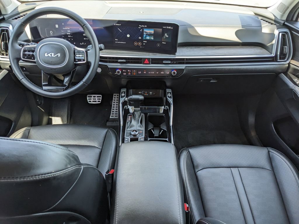 Certified 2025 Kia Sorento SX image 14