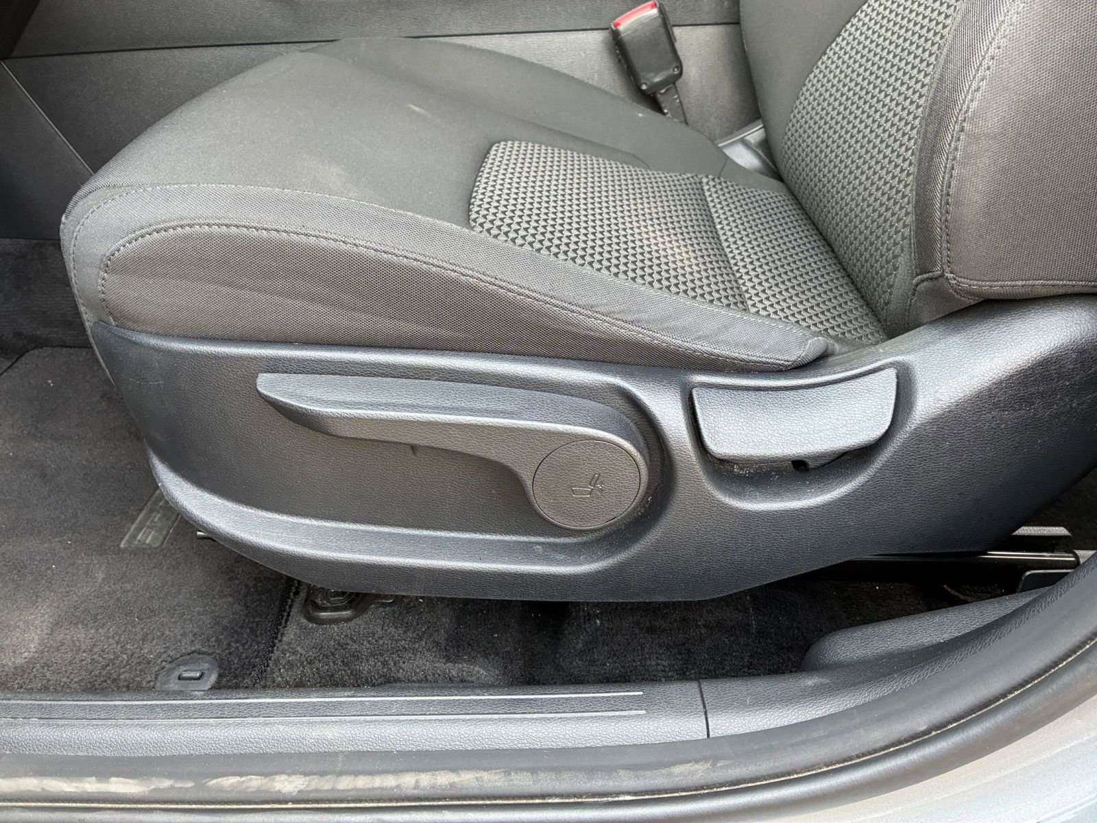 Used 2024 Kia Sportage LX image 23