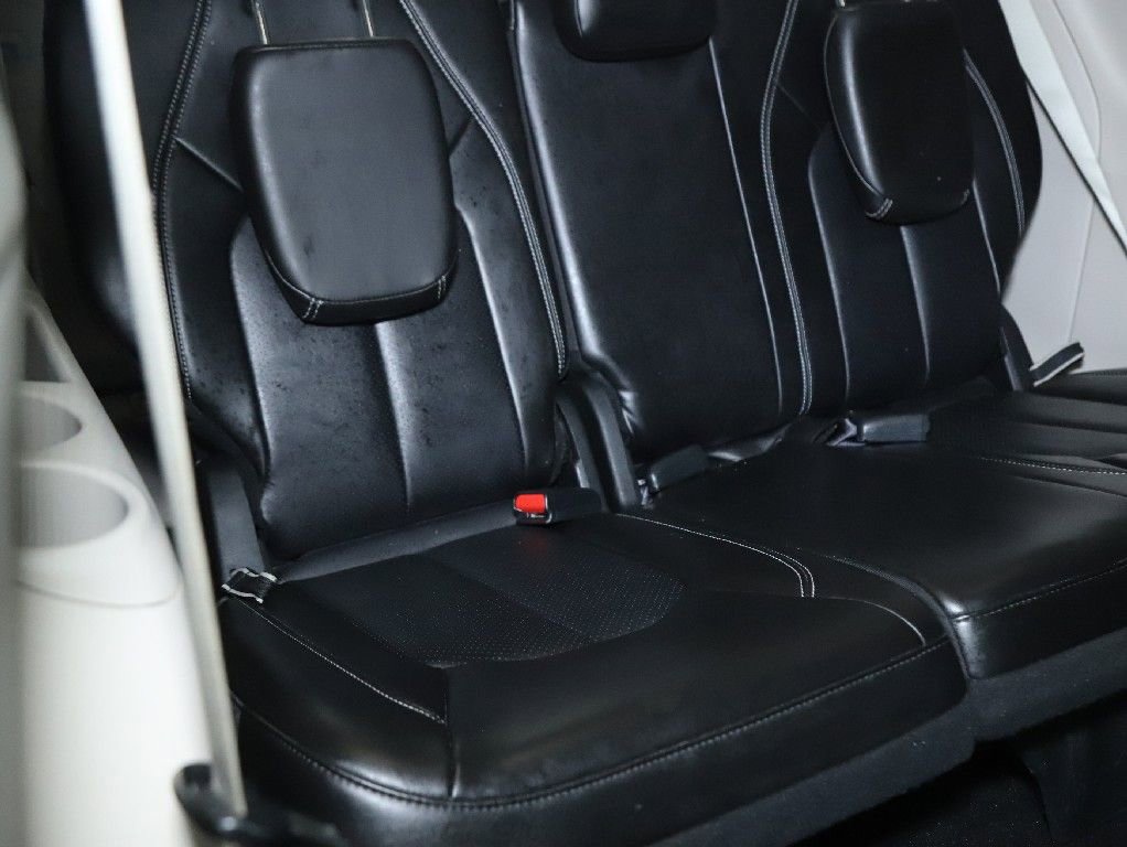 Used 2024 Chrysler Pacifica Select image 31