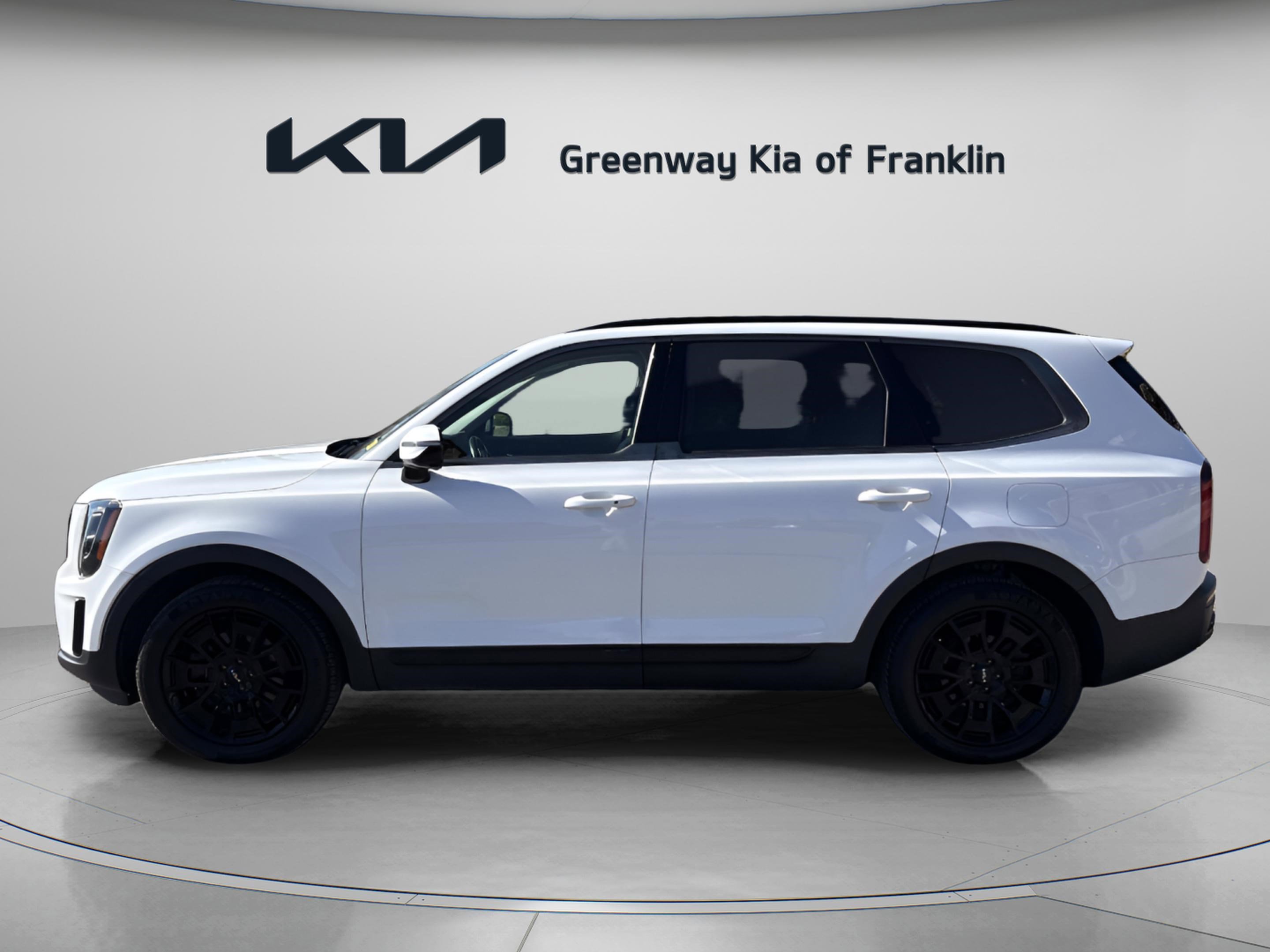 Used 2022 Kia Telluride SX w/ SX Prestige Package image 4