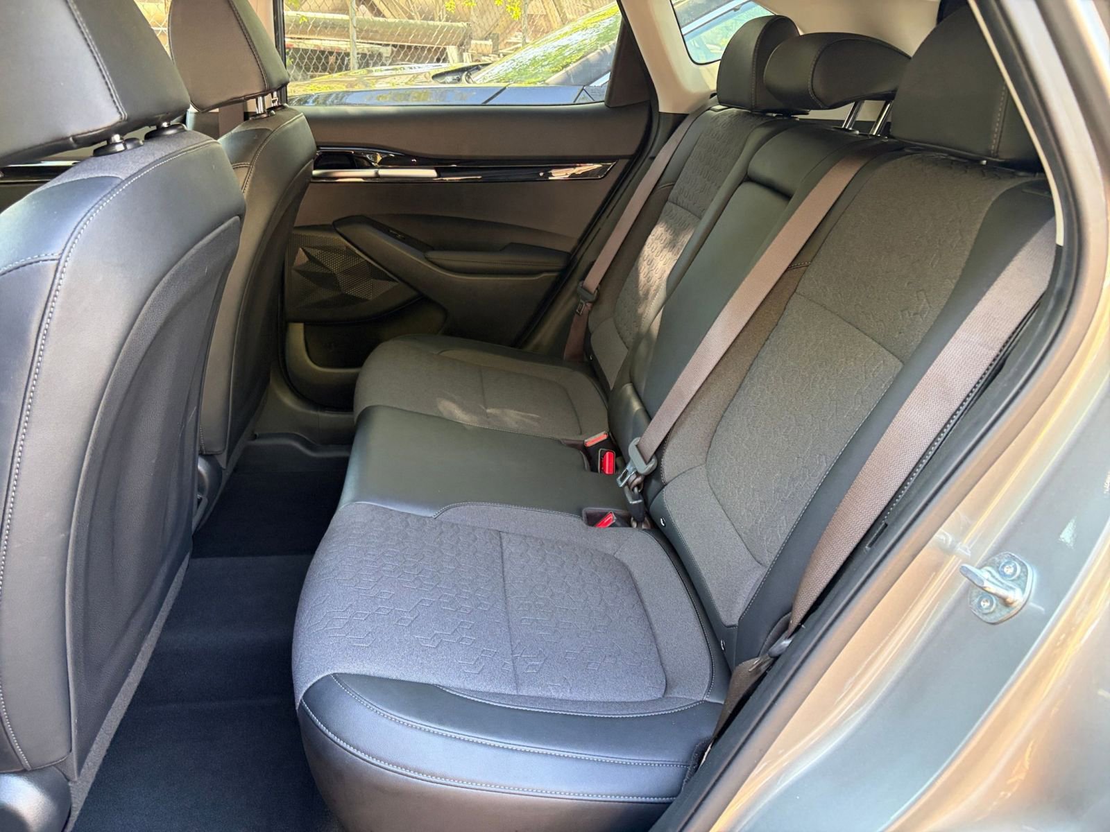 Used 2025 Kia Seltos S image 36