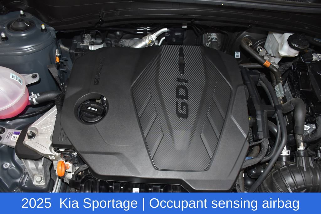 Used 2025 Kia Sportage LX image 8