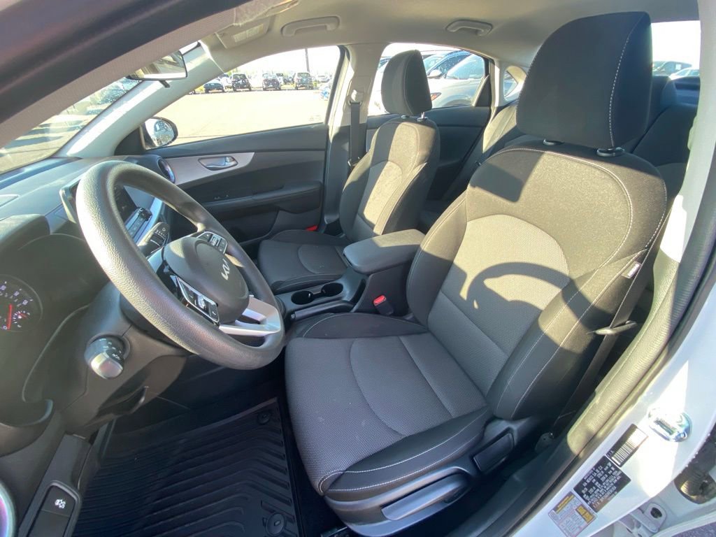 Certified 2024 Kia Forte LXS w/ LXS Technology Package FWD image 21