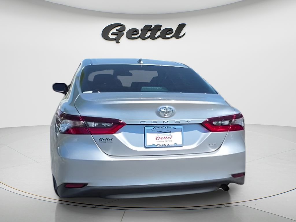 Used 2024 Toyota Camry LE w/ Convenience Package image 4