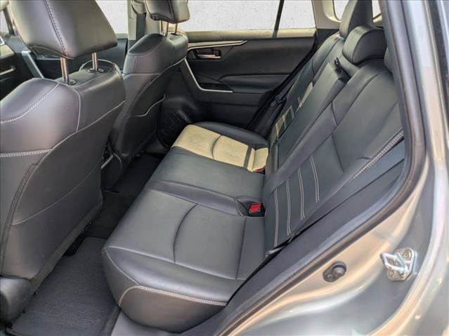 Used 2020 Toyota RAV4 XLE Premium FWD image 16