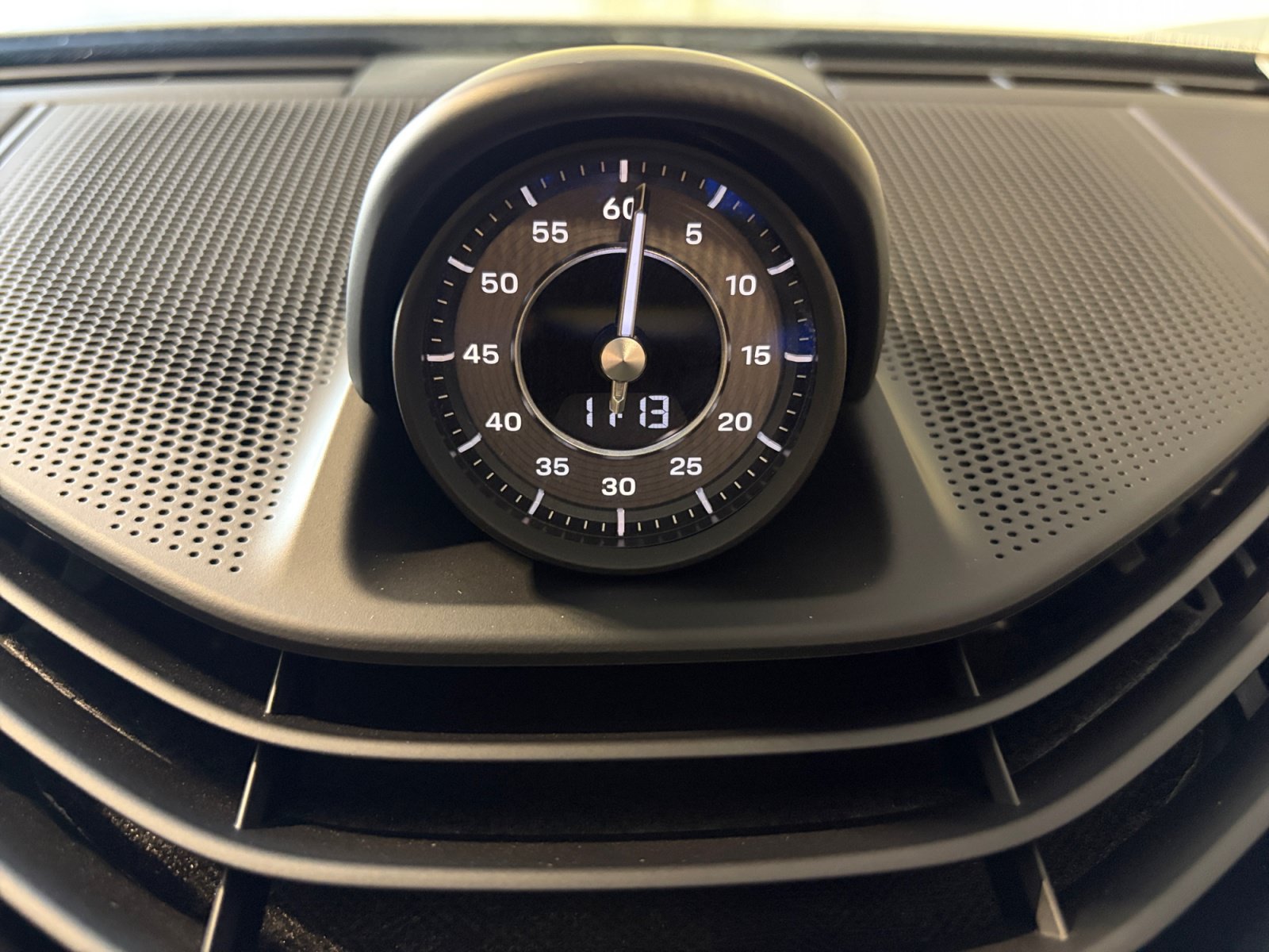 Certified 2022 Porsche Taycan 4S AWD/4WD image 45