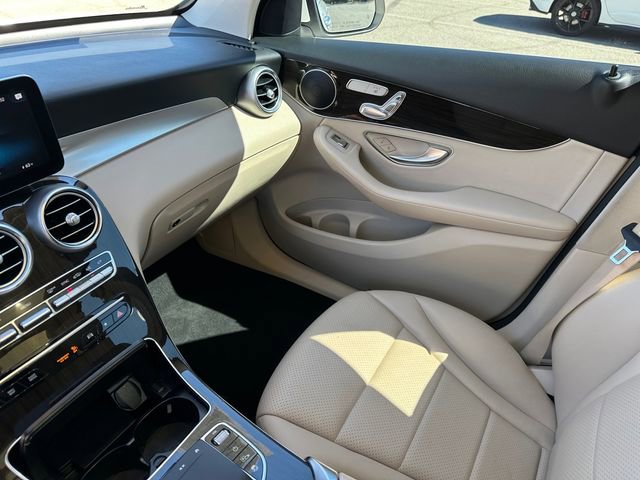 Used 2022 Mercedes-Benz GLC 300 GLC 300 w/ Premium Package Lite image 28