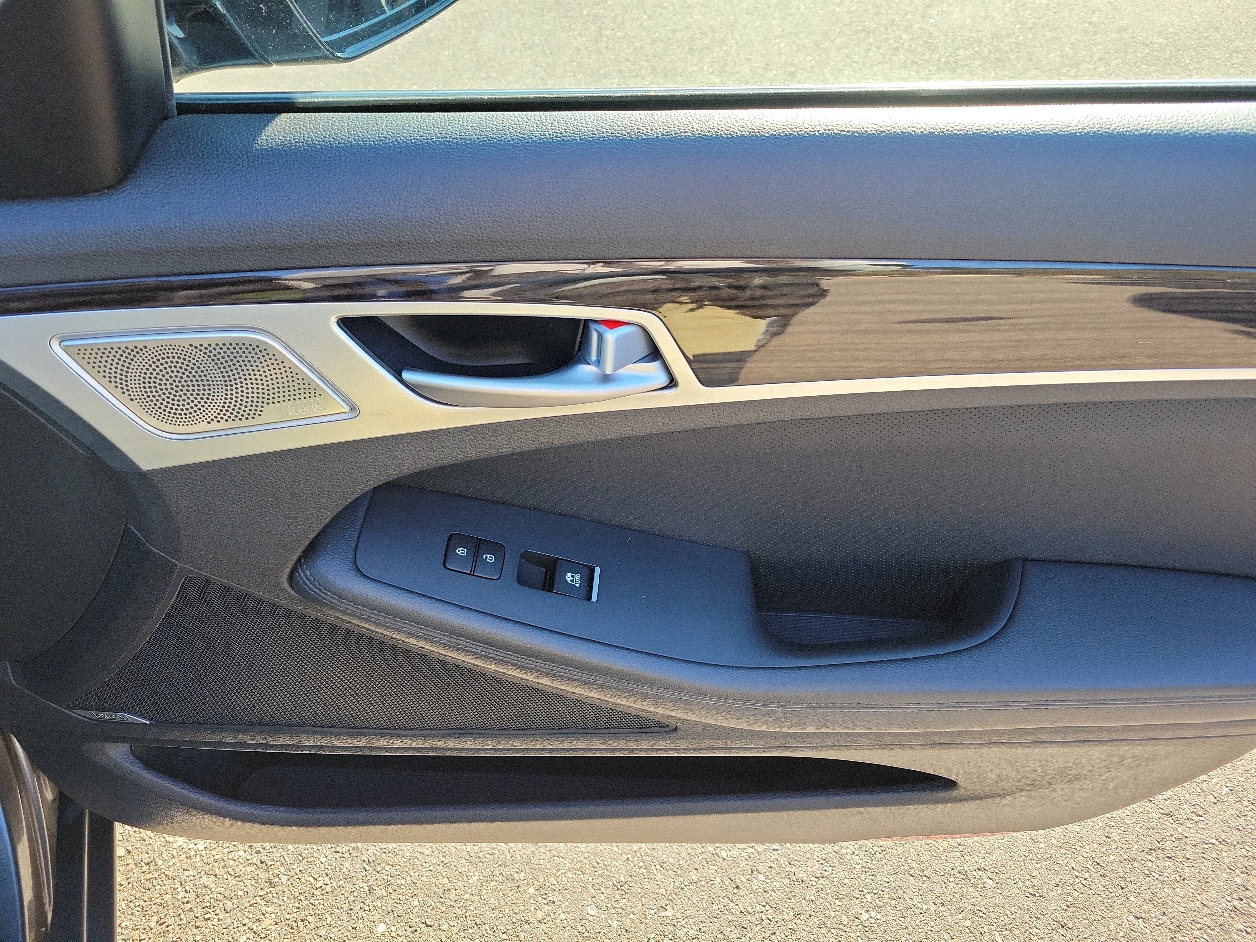 Used 2018 Genesis G80 3.8 w/ Option Group 02 image 10