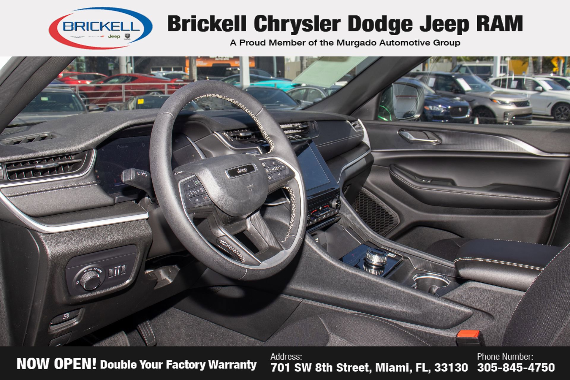 Used 2025 Jeep Grand Cherokee L Laredo image 14