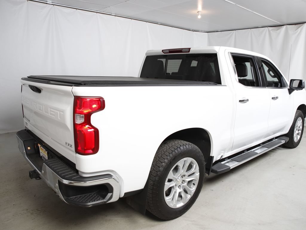 Used 2024 Chevrolet Silverado 1500 LTZ AWD/4WD image 3