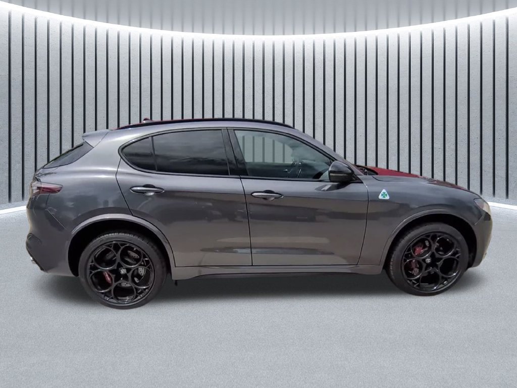 Used 2024 Alfa Romeo Stelvio Quadrifoglio AWD/4WD image 15