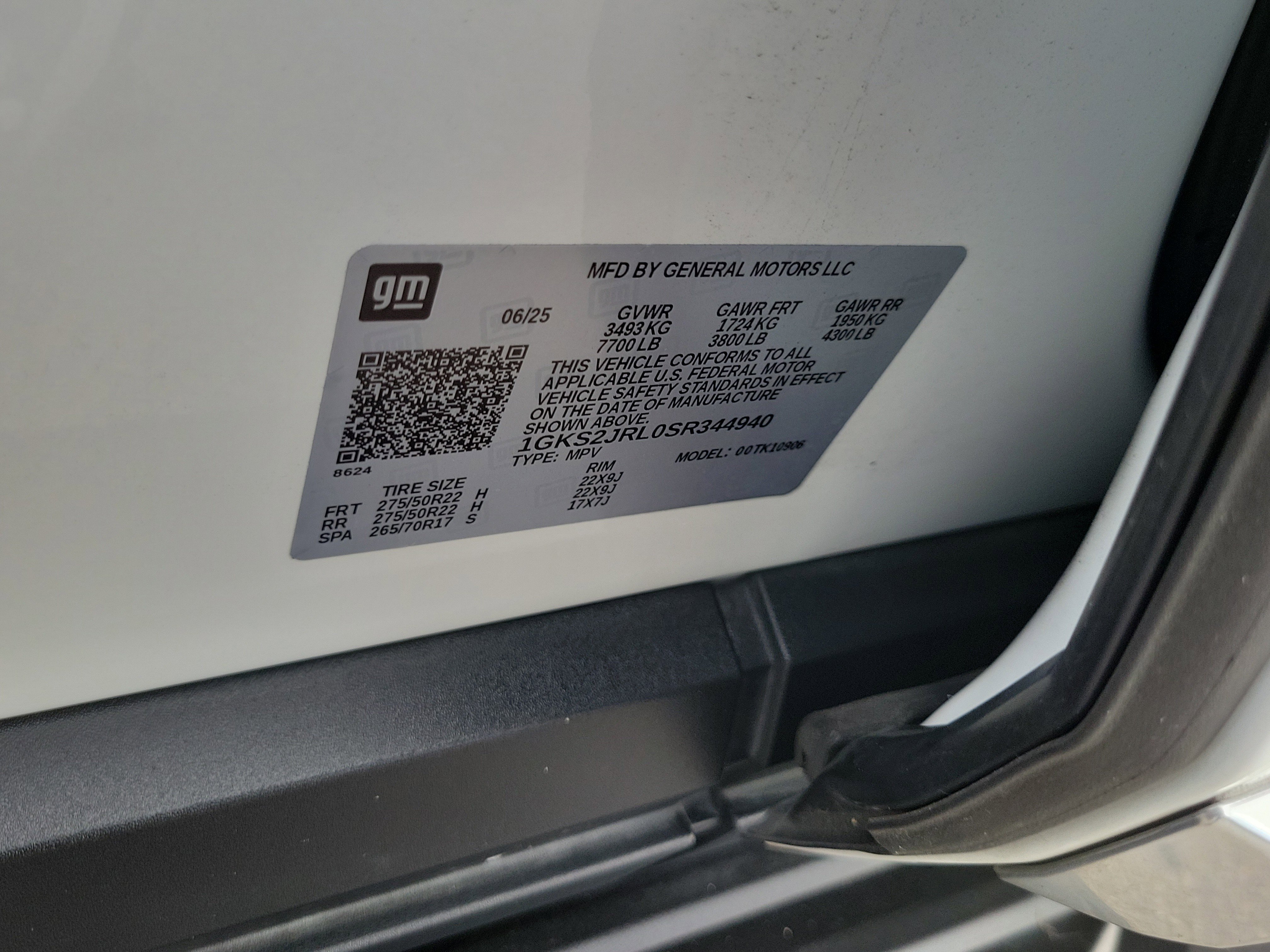 Used 2025 GMC Yukon XL Denali AWD/4WD image 32