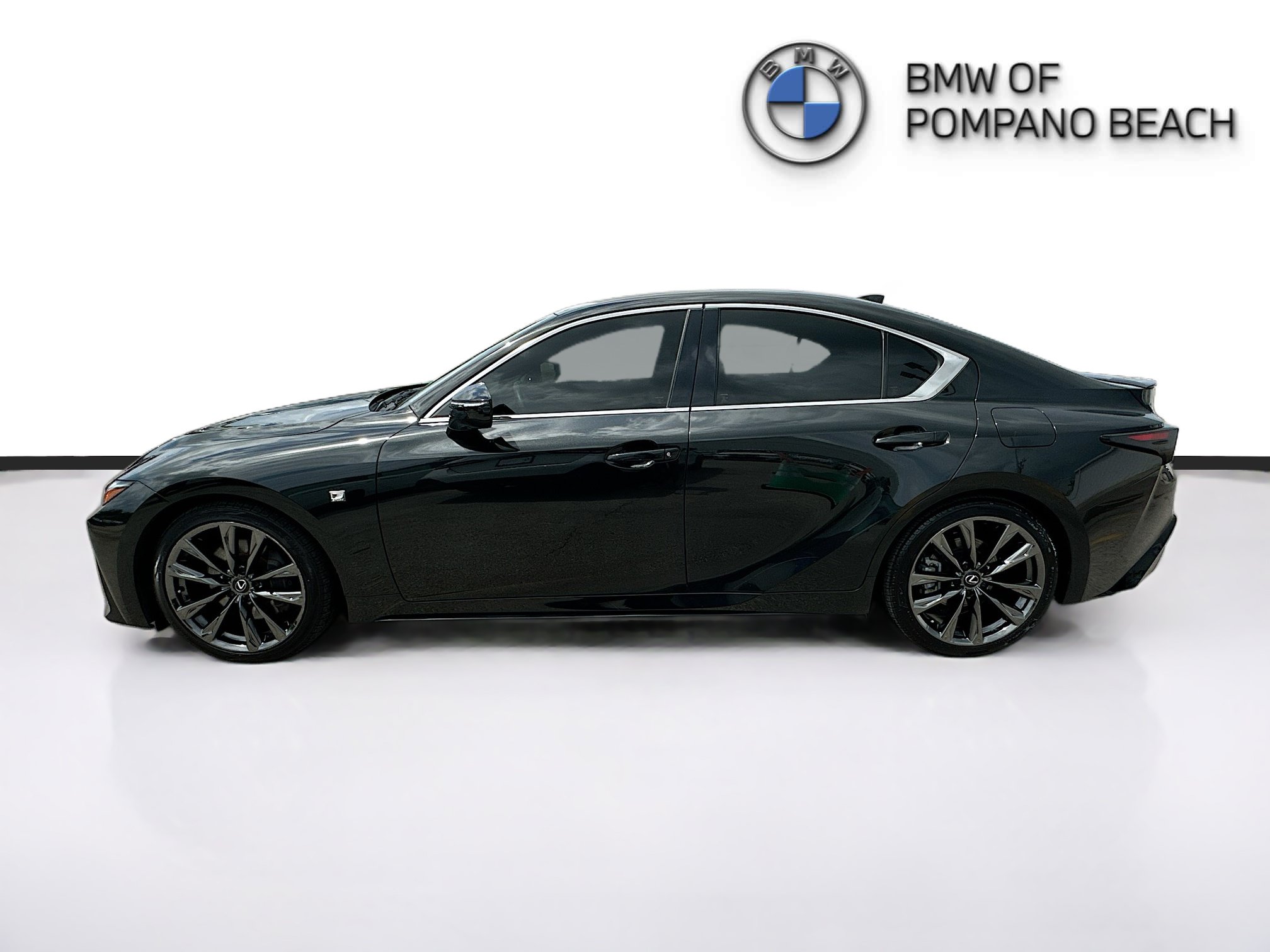Used 2024 Lexus IS 350 F Sport w/ Navigation Package RWD image 4