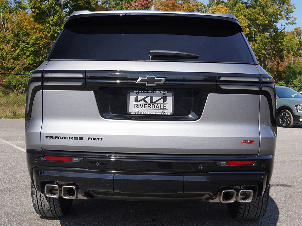 Used 2026 Chevrolet Traverse RS AWD/4WD image 17