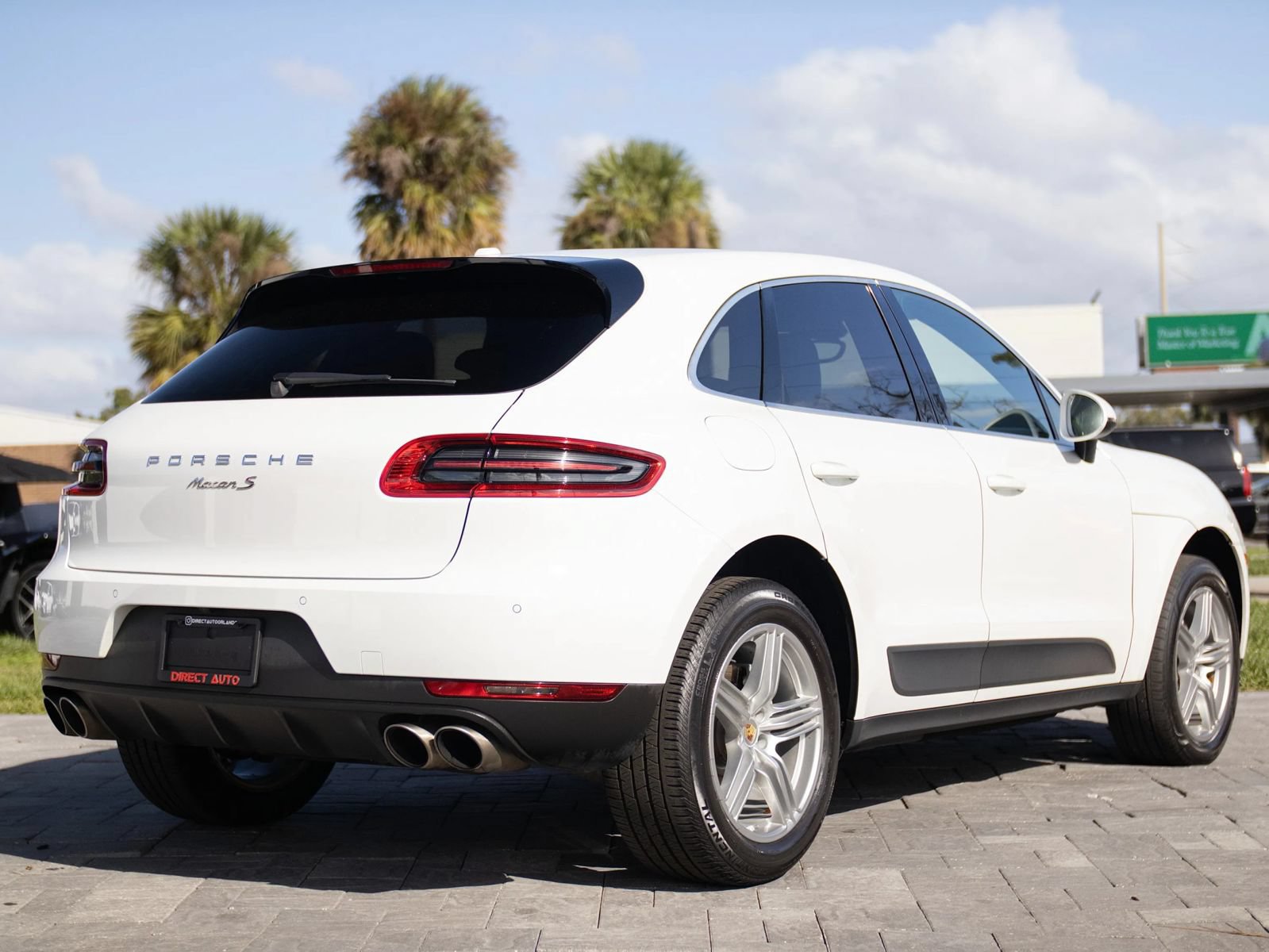 Used 2015 Porsche Macan S w/ Infotainment Package AWD/4WD image 14