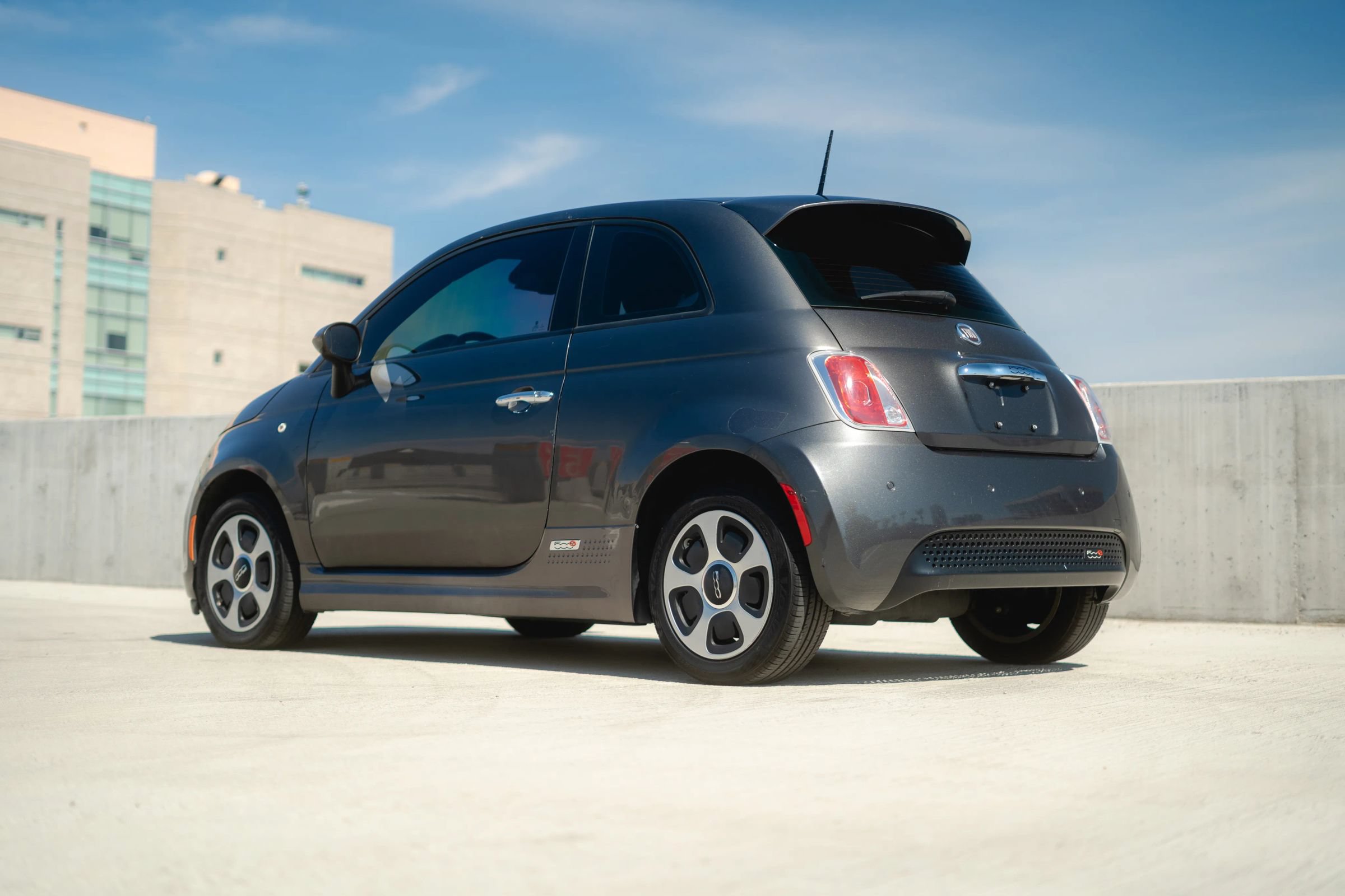 Used 2015 FIAT 500 e FWD image 11
