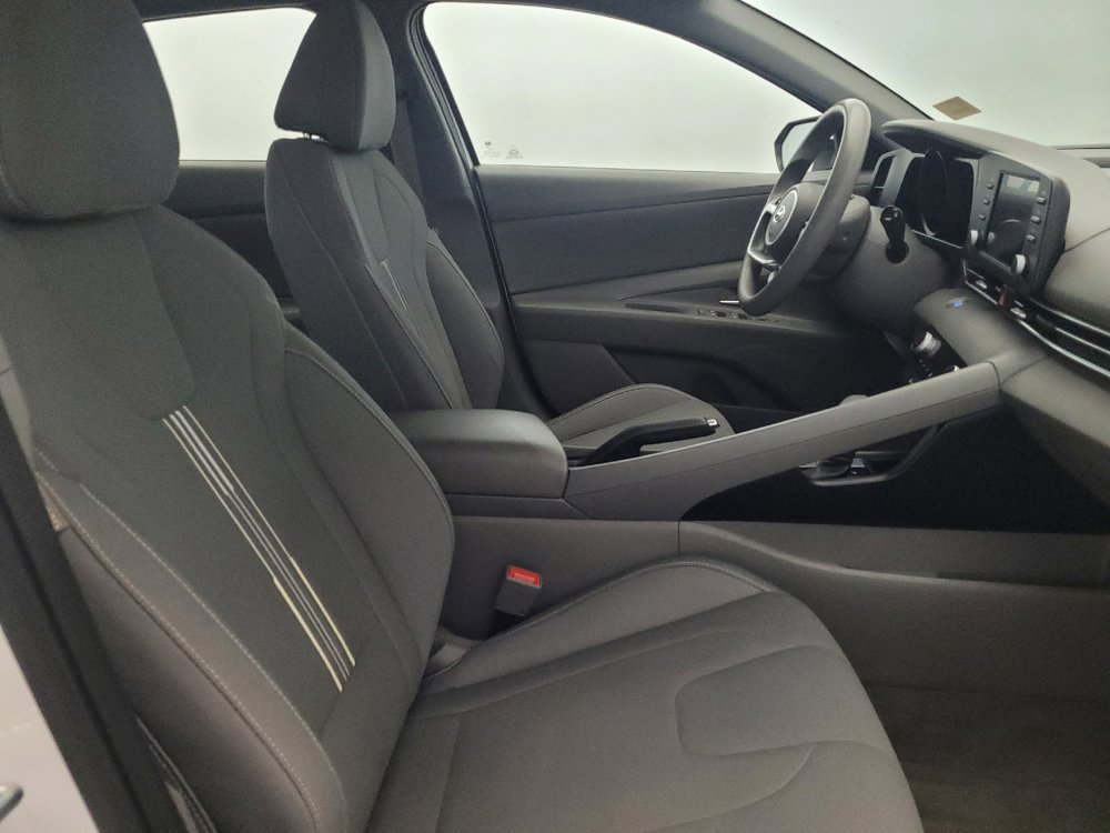 Used 2023 Hyundai Elantra SEL FWD image 21
