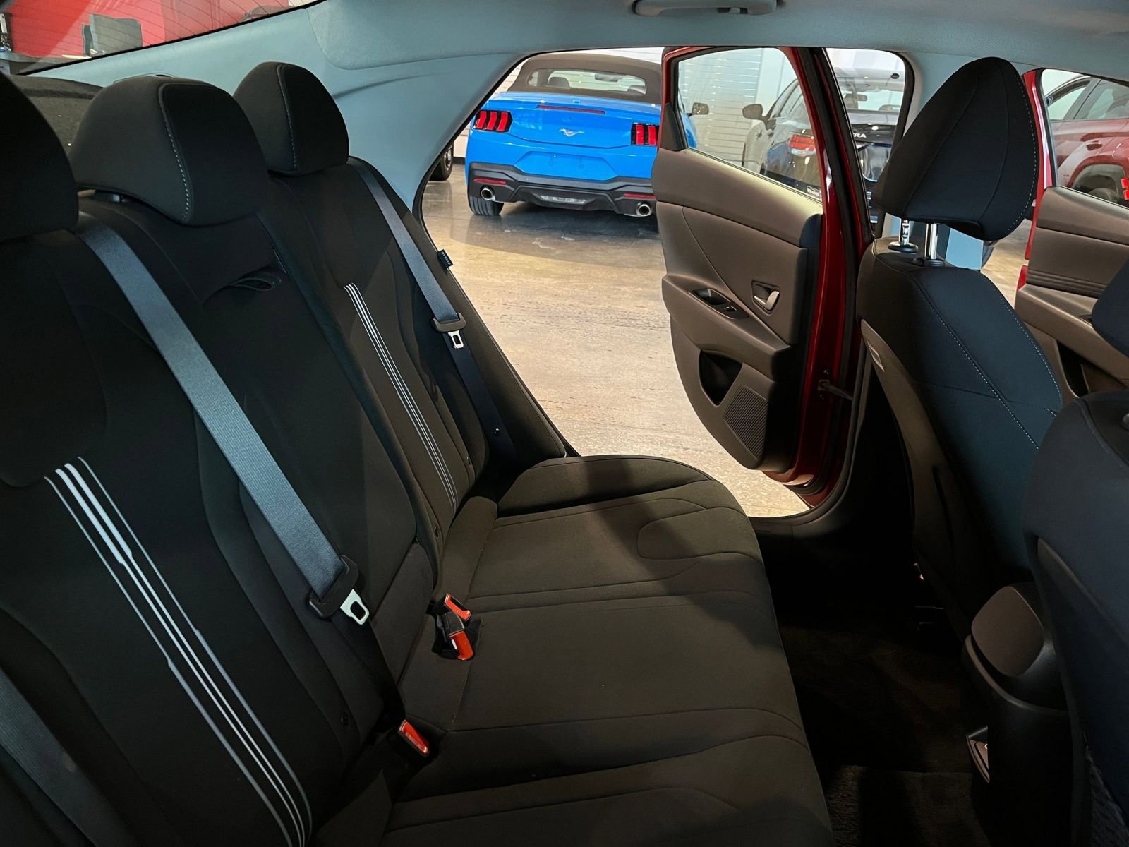 Used 2025 Hyundai Elantra SEL image 38