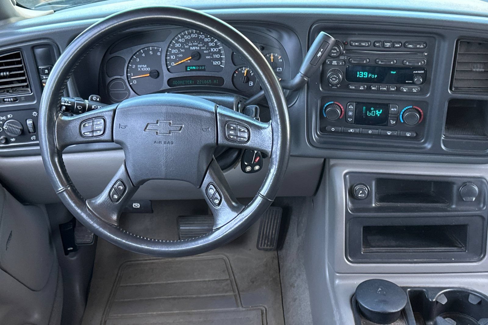 Used 2004 Chevrolet Tahoe LT w/ LT Preferred Equipment Group AWD/4WD image 14