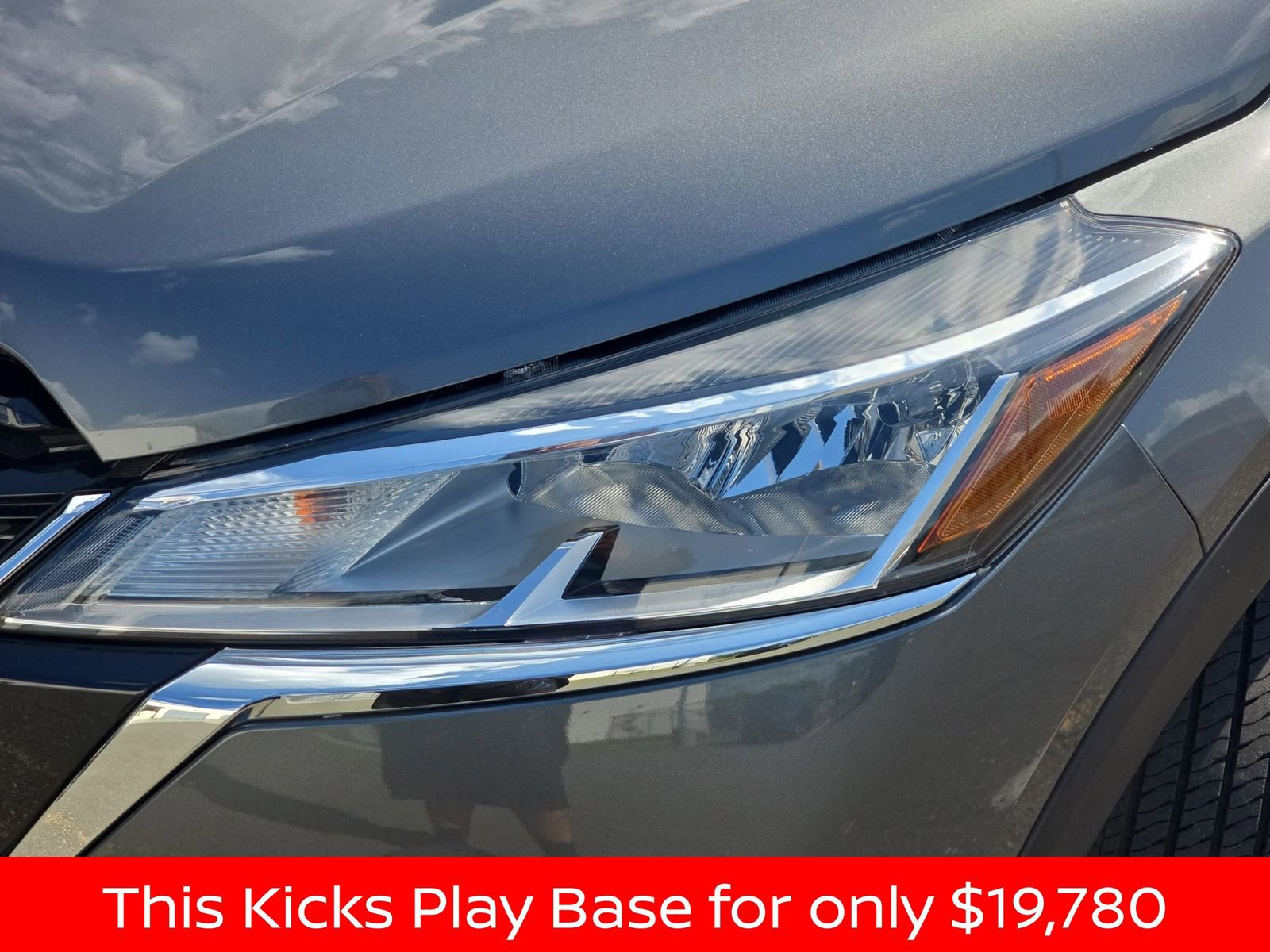 Used 2025 Nissan Kicks Play S image 35