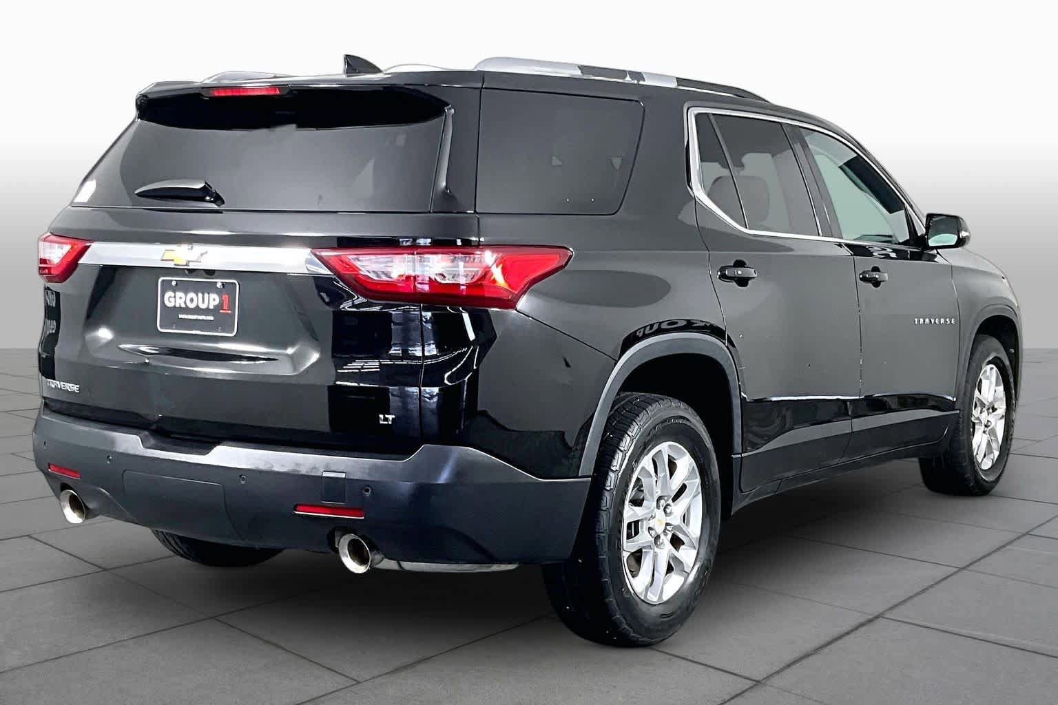 Used 2018 Chevrolet Traverse LT FWD image 13