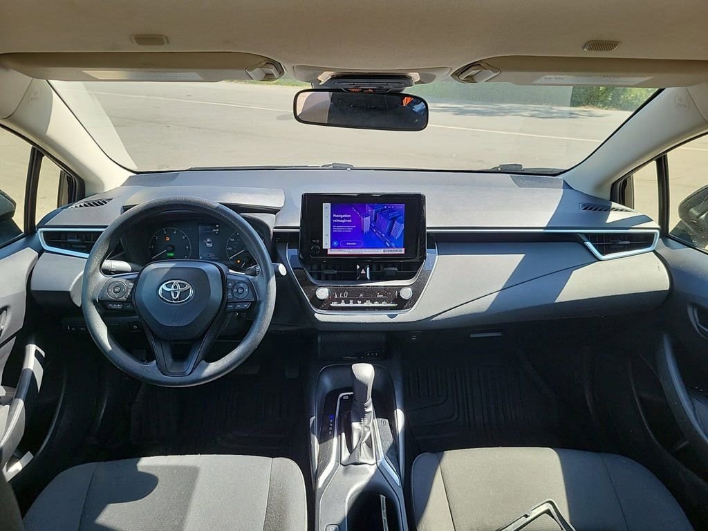 Used 2023 Toyota Corolla LE FWD image 9