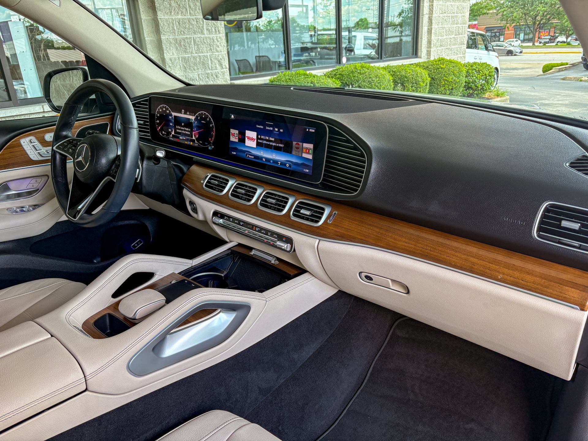 Used 2024 Mercedes-Benz GLE 350 4MATIC image 23