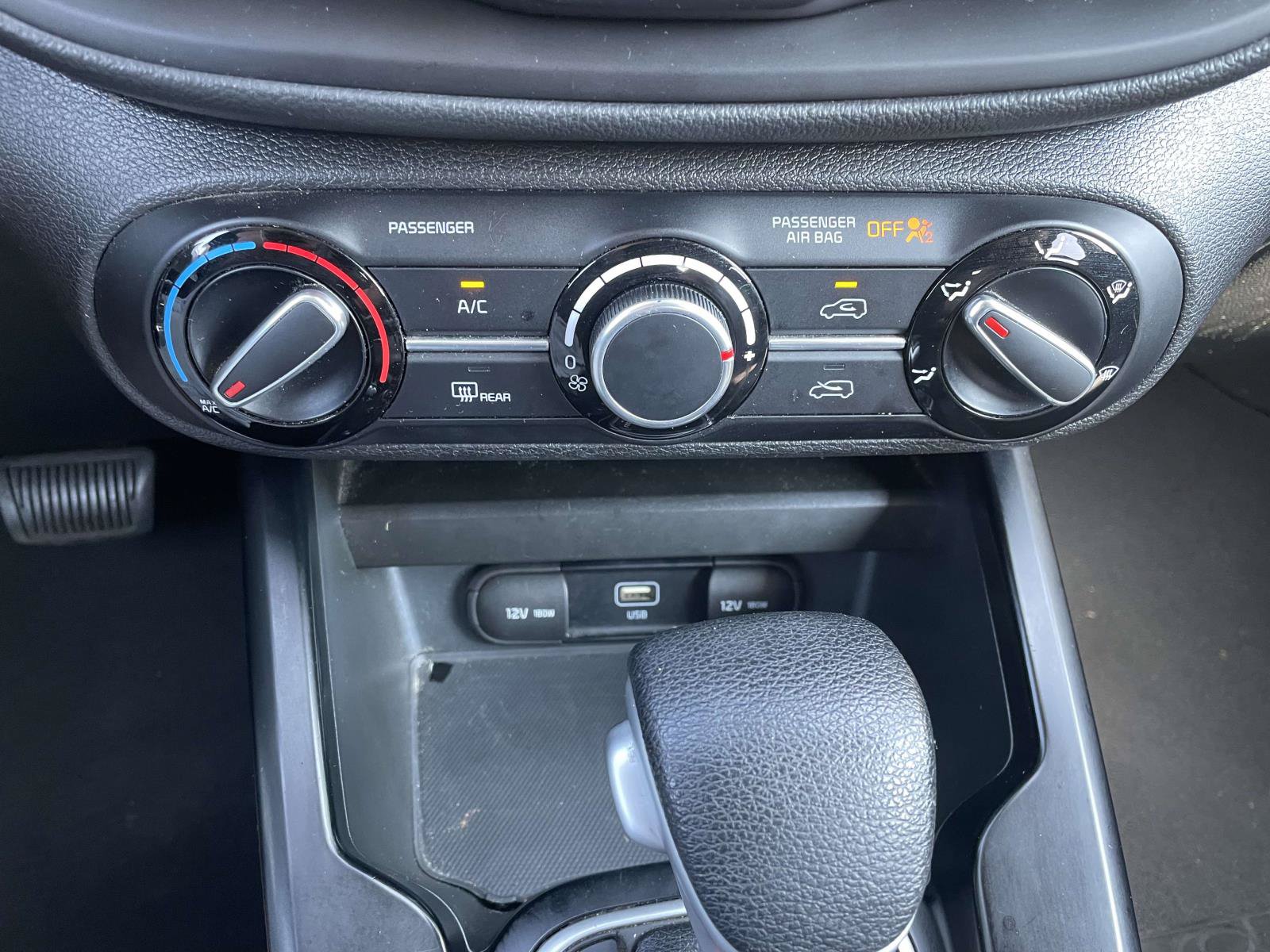 Used 2023 Kia Soul LX w/ LX Technology Package FWD image 26