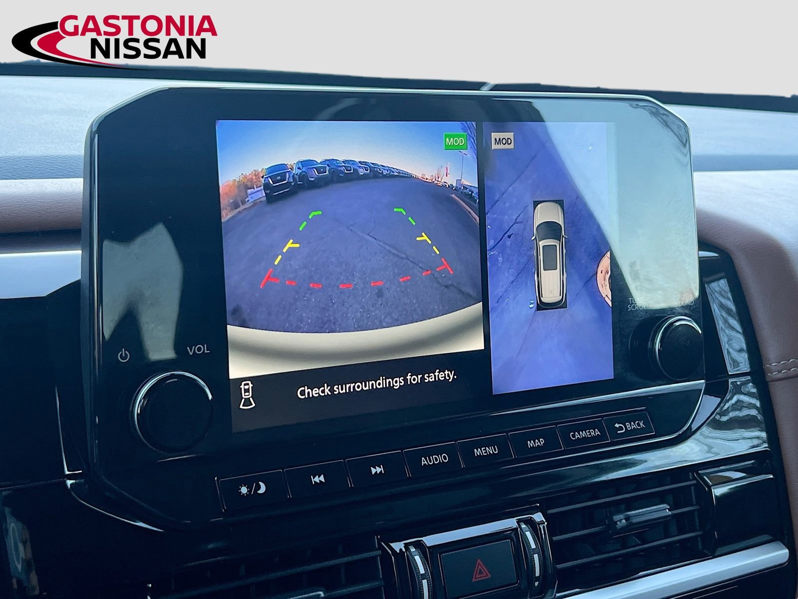 Used 2024 Nissan Pathfinder Platinum w/ Cargo Package image 17