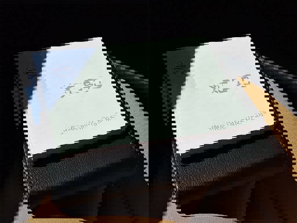 Used 2018 Volvo XC90 T6 Momentum w/ Convenience Package image 25