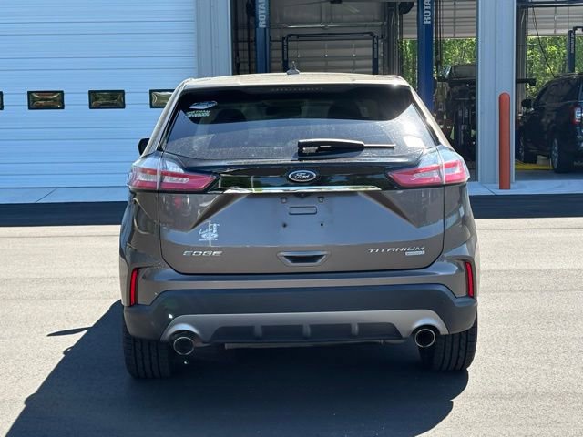 Used 2019 Ford Edge Titanium w/ Cold Weather Package FWD image 4
