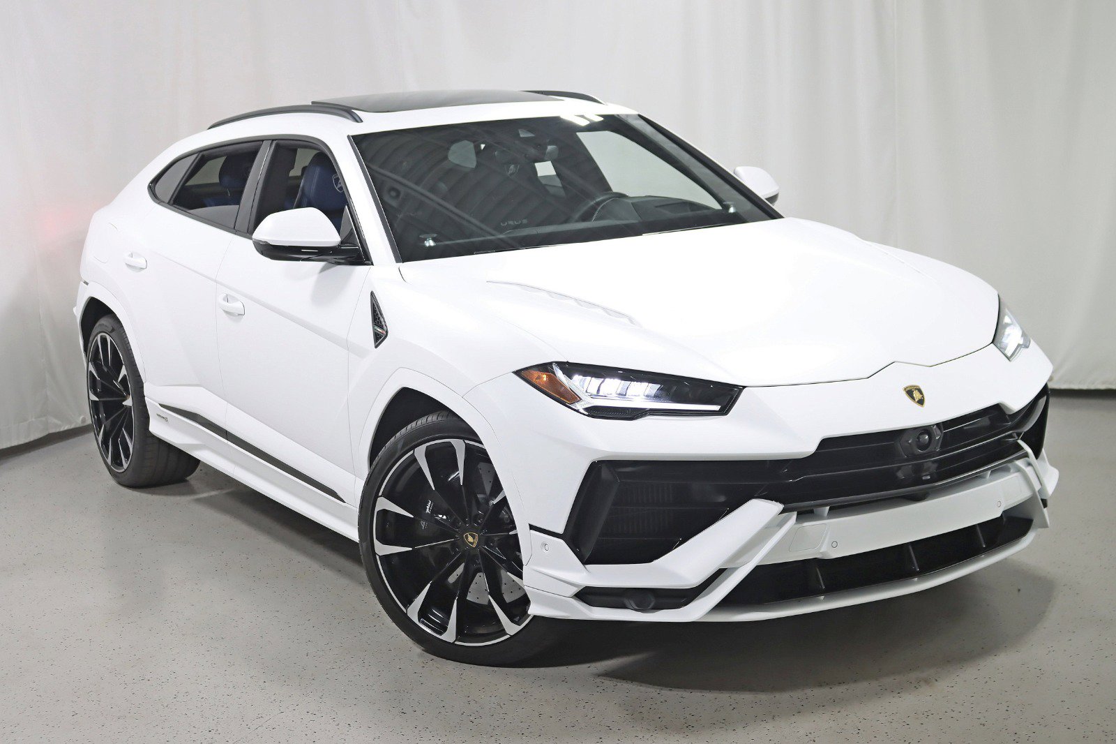Used 2024 Lamborghini Urus S image 6