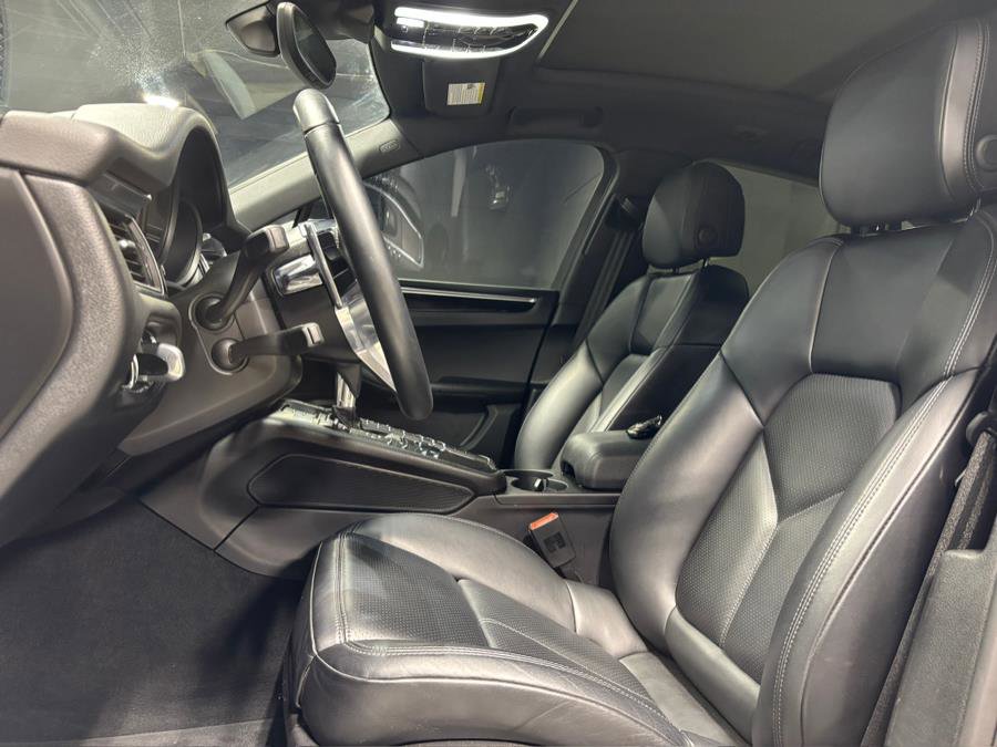 Used 2018 Porsche Macan S image 5