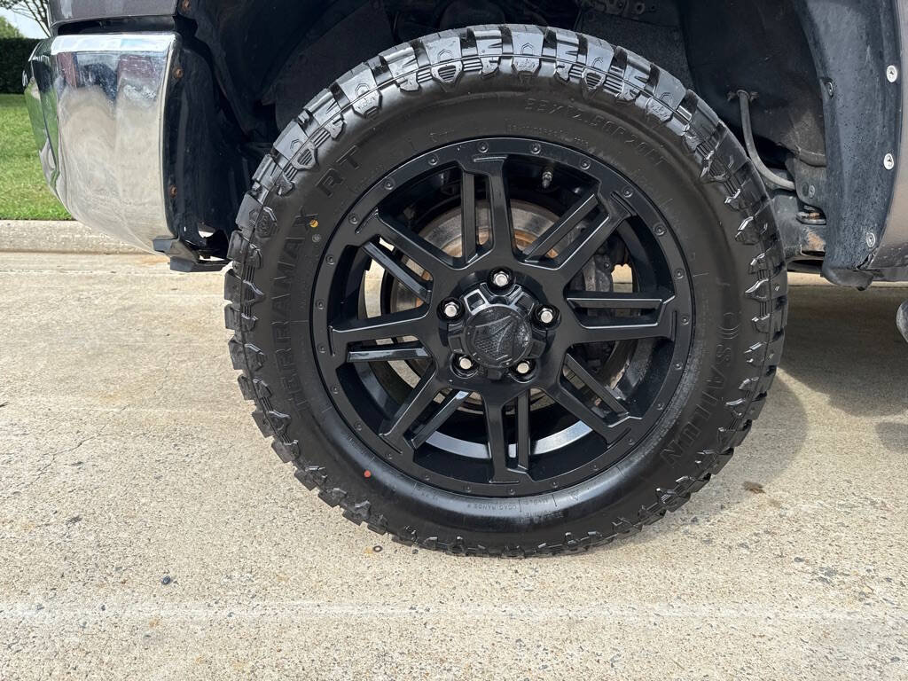 Used 2016 Toyota Tundra SR5 w/ SR5 Upgrade Package RWD image 9