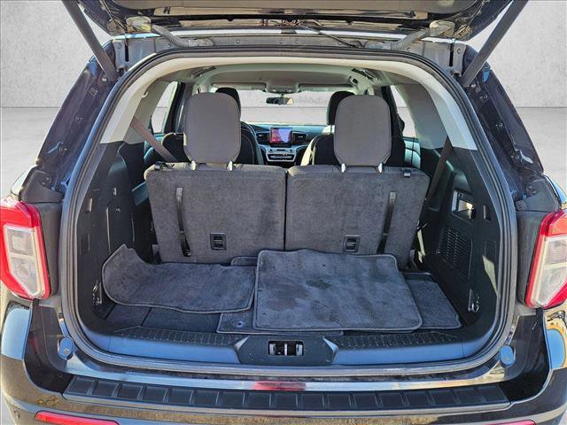 Used 2023 Ford Explorer XLT RWD image 6