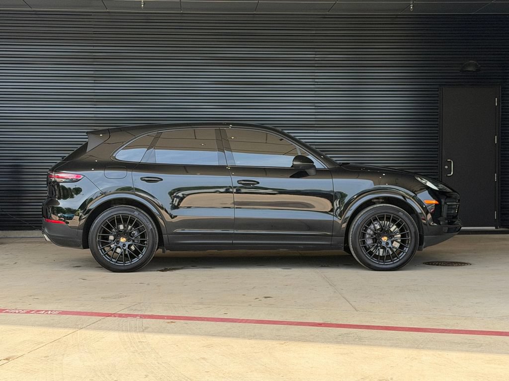 Certified 2023 Porsche Cayenne AWD/4WD image 9