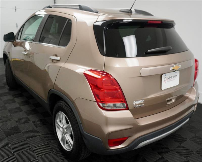 Used 2018 Chevrolet Trax LT w/ LT Convenience Package FWD image 6