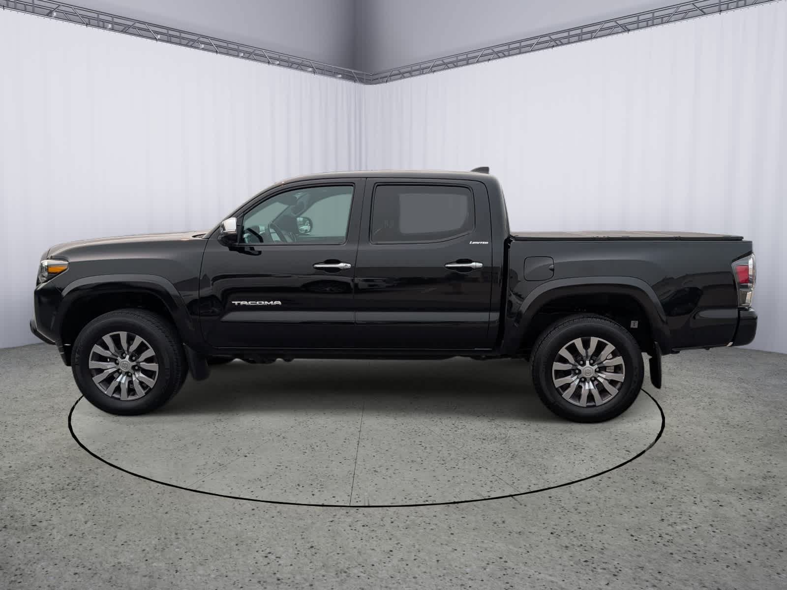 Used 2023 Toyota Tacoma Limited AWD/4WD image 6