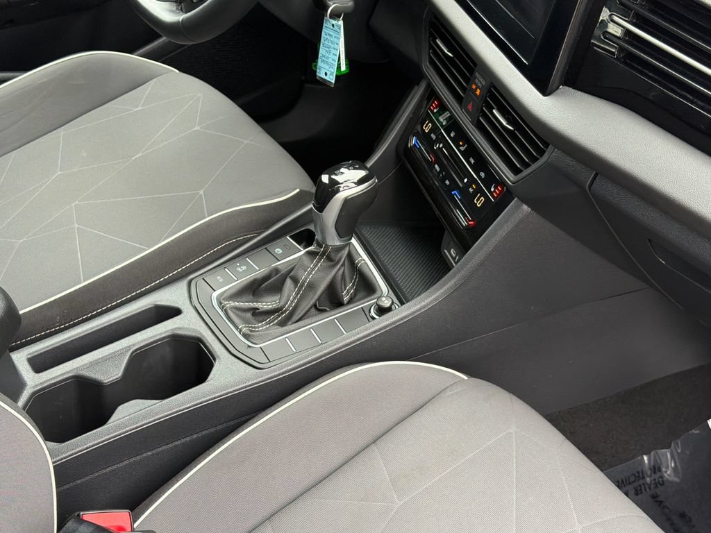 Used 2025 Volkswagen Jetta Sport FWD image 21