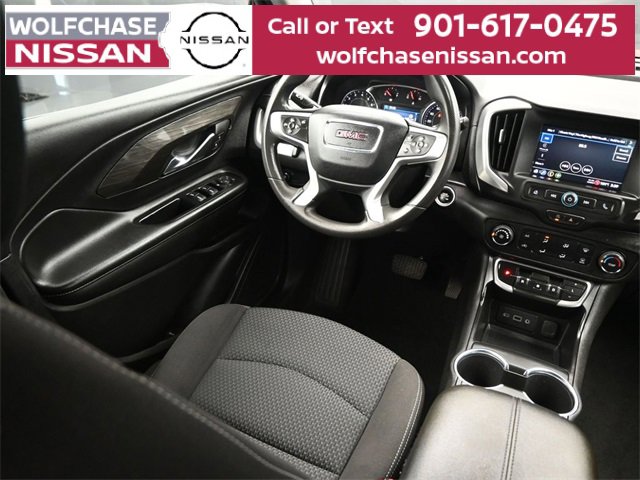 Used 2023 GMC Terrain SLE image 10