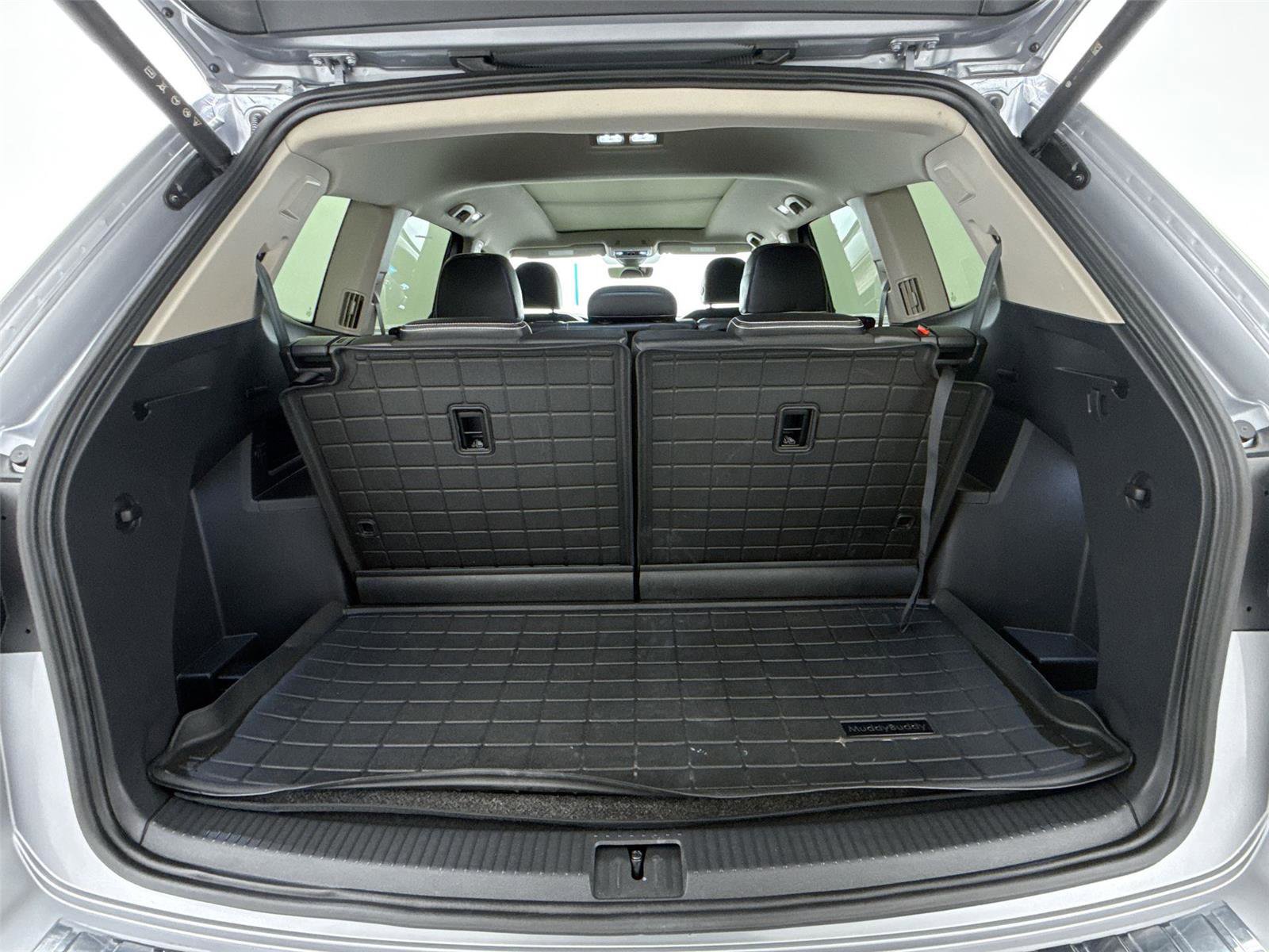 Used 2024 Volkswagen Atlas SEL Premium R-Line image 32