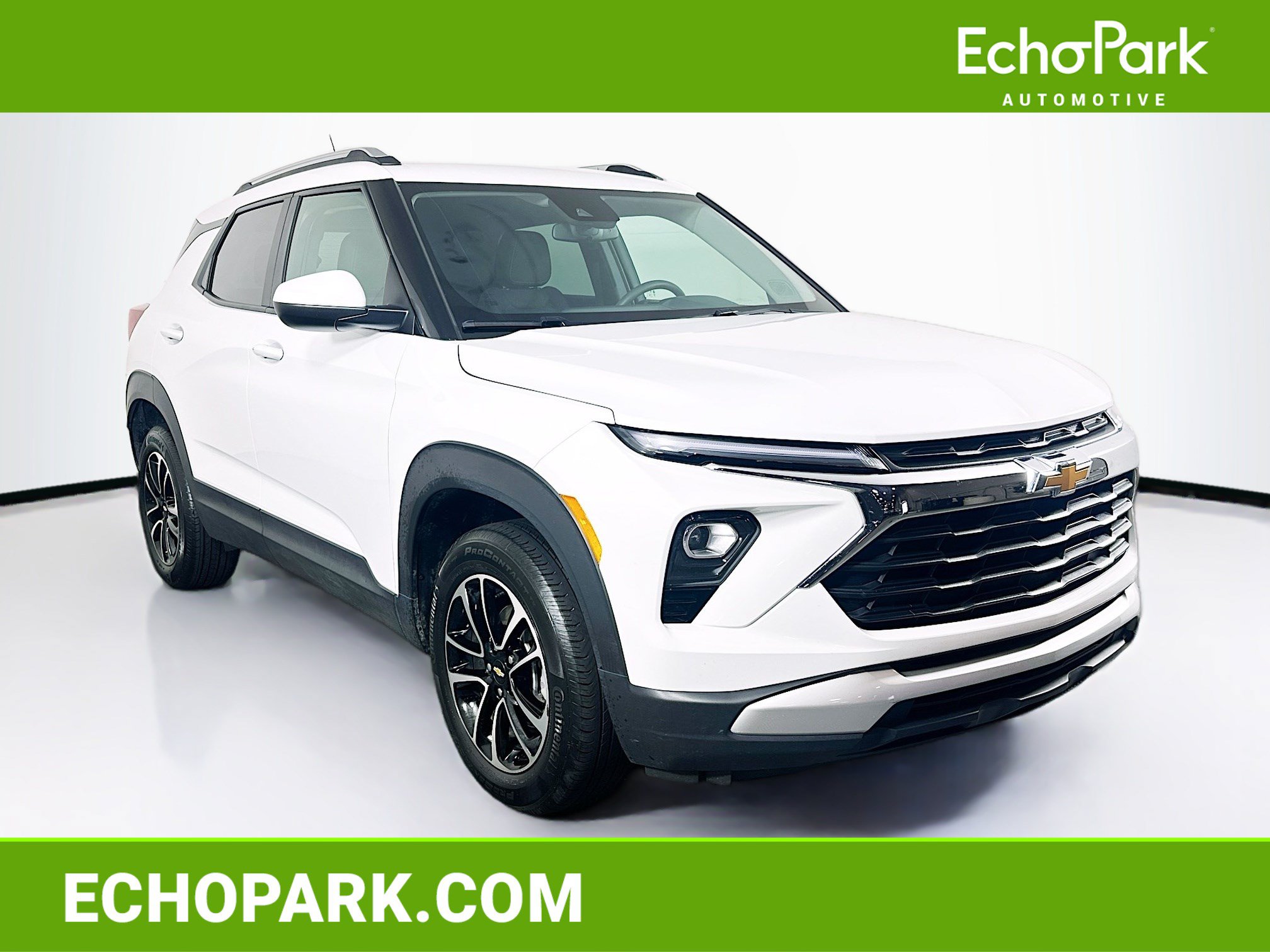 Used 2025 Chevrolet TrailBlazer LT AWD/4WD image 1