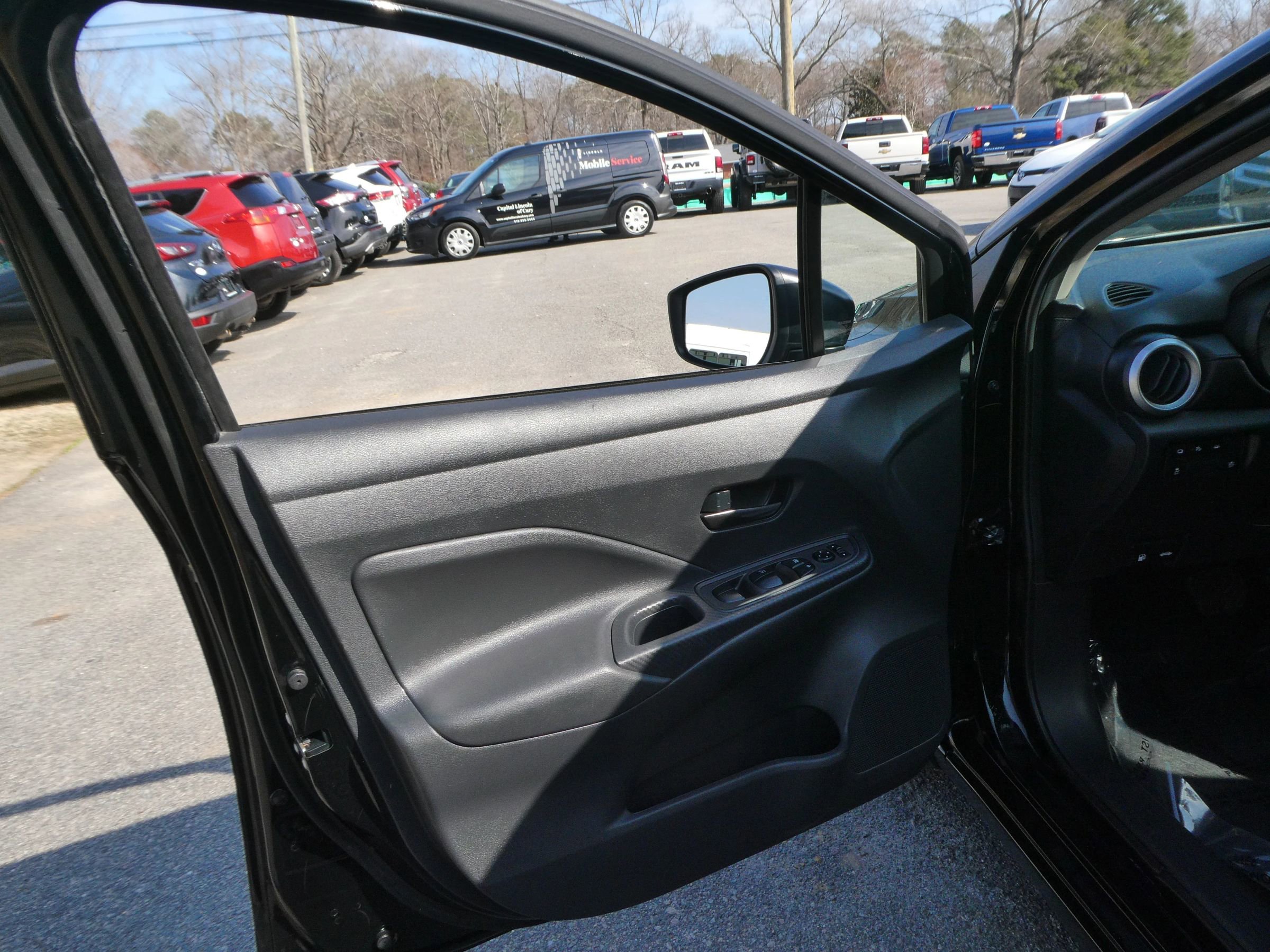 Used 2024 Nissan Versa S w/ S Plus Package image 11