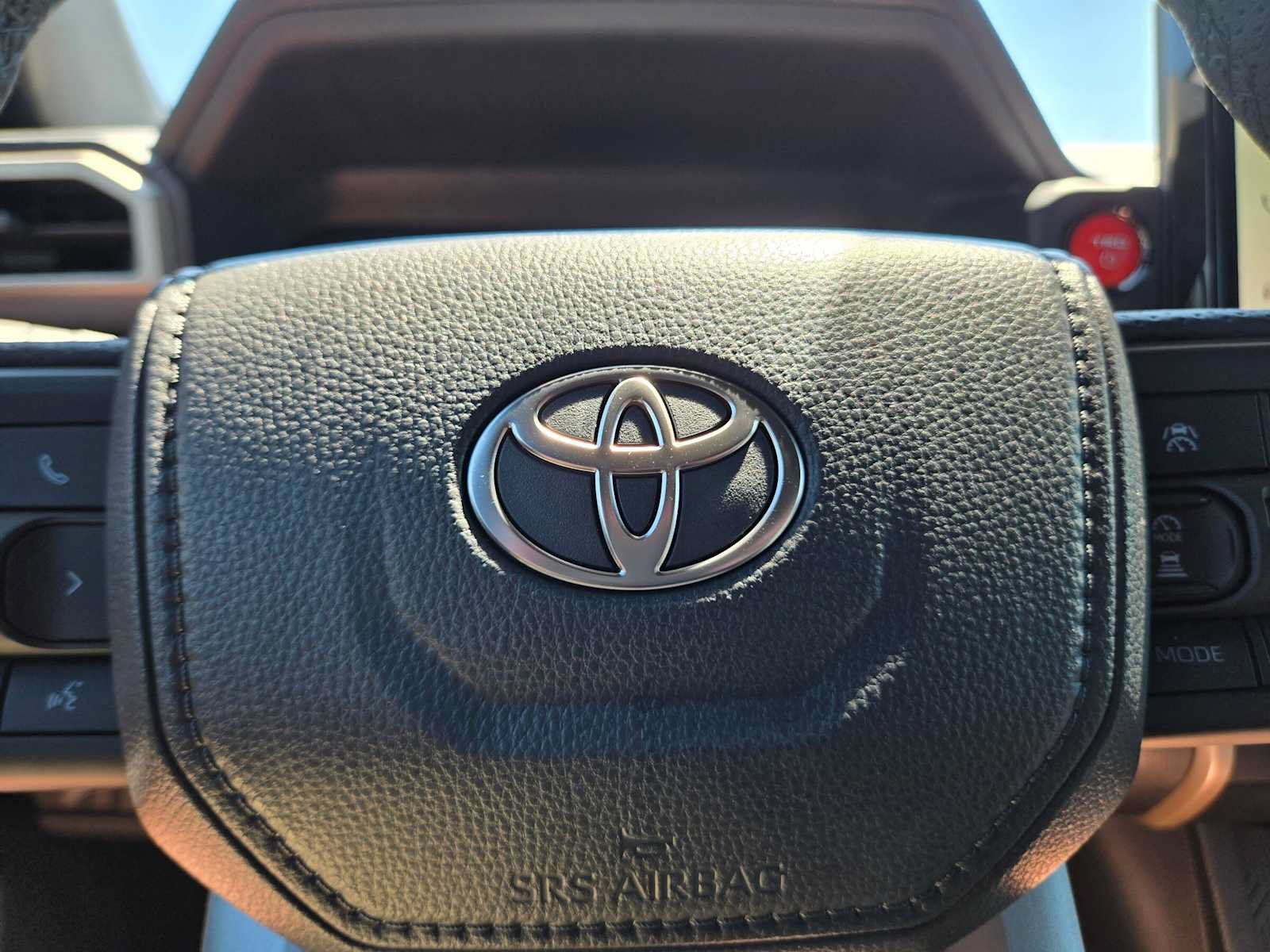 Certified 2025 Toyota Tacoma TRD Off-Road AWD/4WD image 27