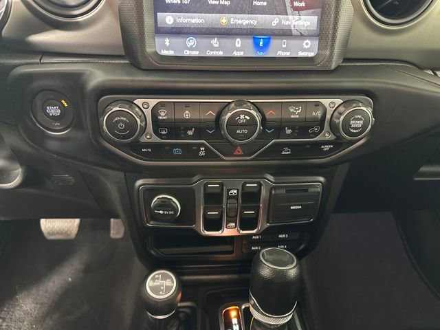 Used 2023 Jeep Wrangler Unlimited w/ Sun & Screen Package image 23