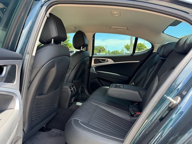 Used 2022 Genesis G70 3.3T RWD image 11