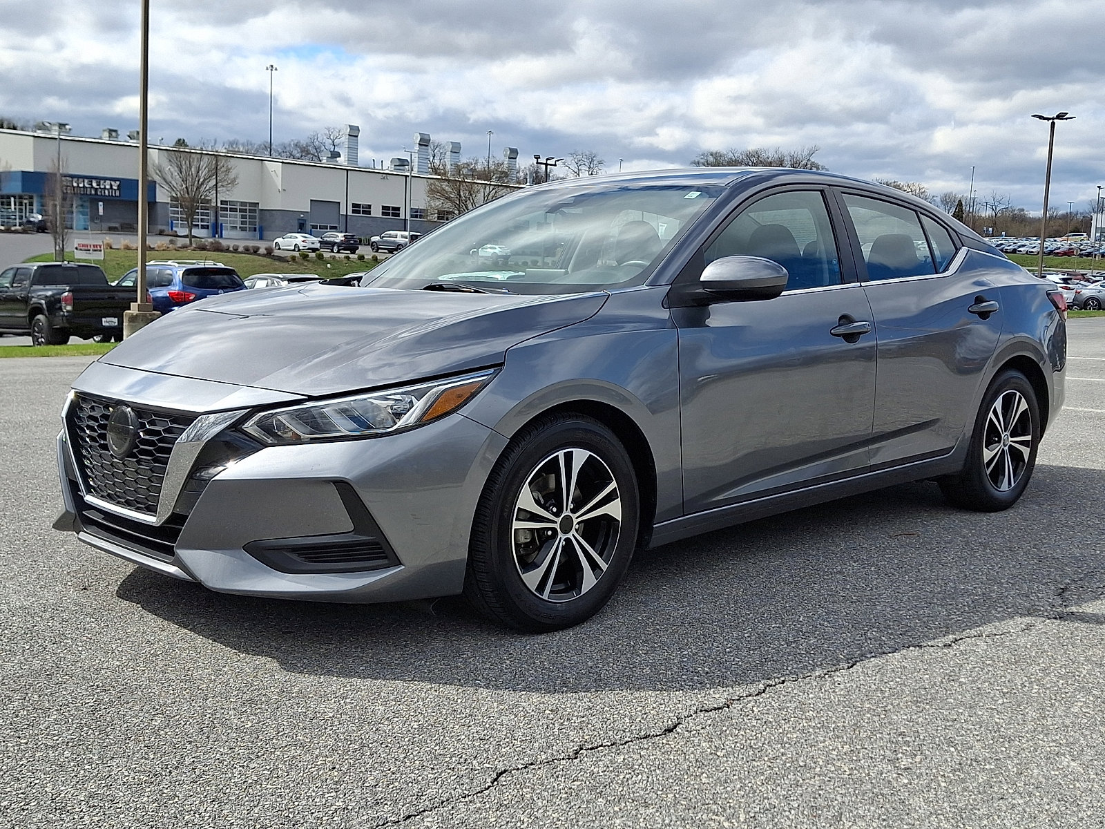 Used 2023 Nissan Sentra SV image 3